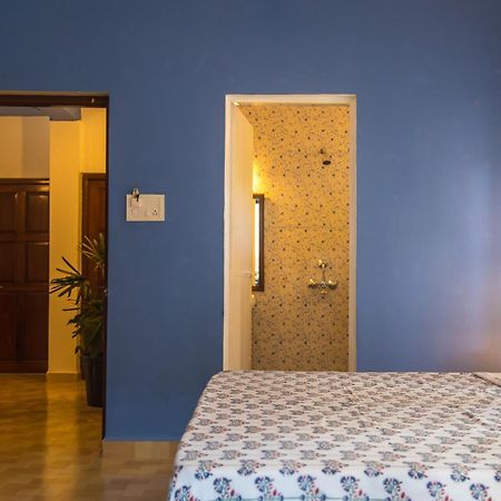 Hotel Coco Moon Morjim Exterior foto