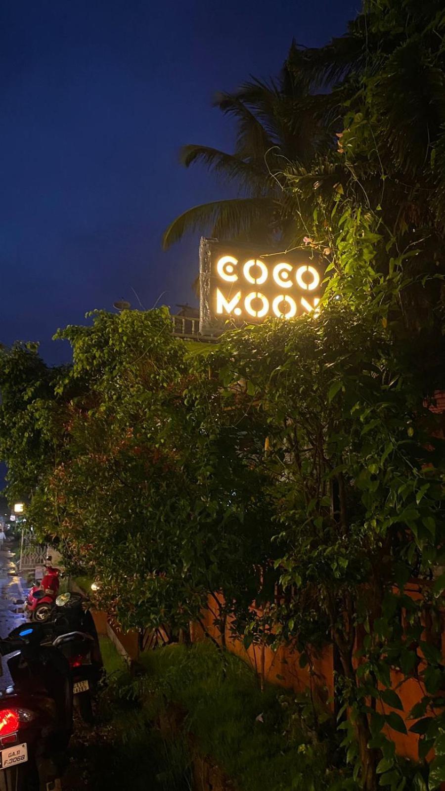 Hotel Coco Moon Morjim Exterior foto